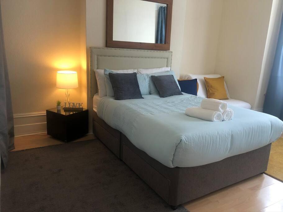 Marcela'S Place - Private Studio Near Heathrow West Drayton  Exterior foto